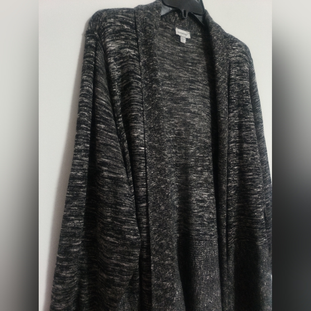 Women Black-White Cardigan / Size 3X / NWOT/ Price Dropped! - Picture 2 of 8